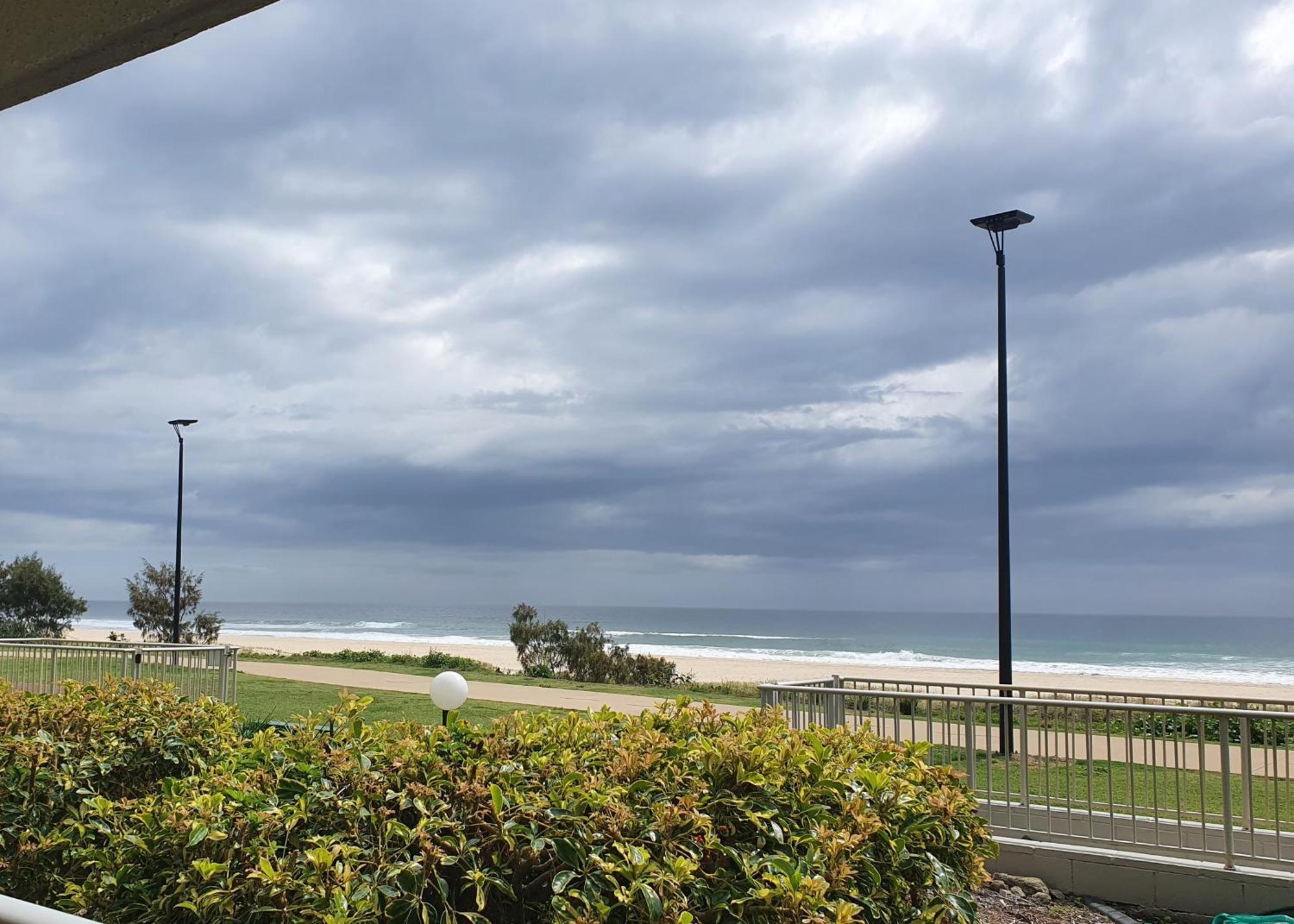 Pacific Surf Absolute Beachfront Apartments Gold Coast Ngoại thất bức ảnh